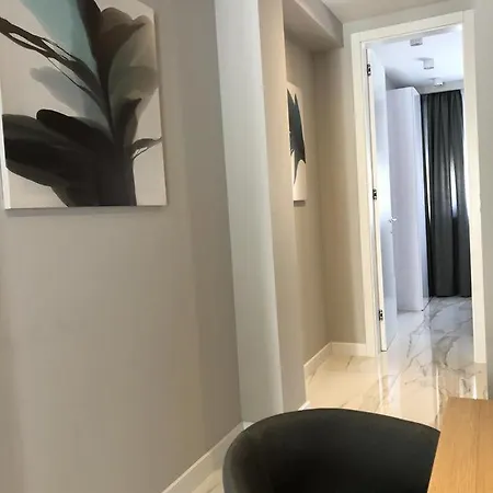 Exlusive M -baska Voda * Baška Voda