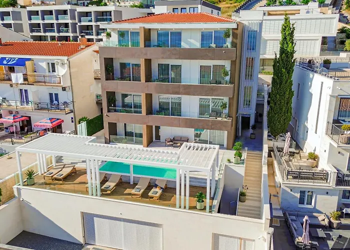 Exlusive M -baska Voda * 巴什卡沃达