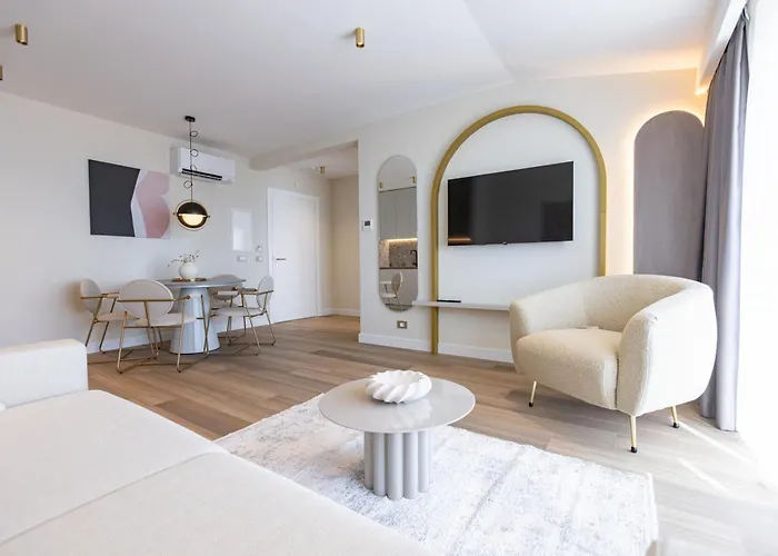 Exlusive M -baska Voda 巴什卡沃达