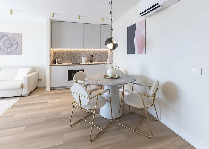 Exlusive M -baska Voda *