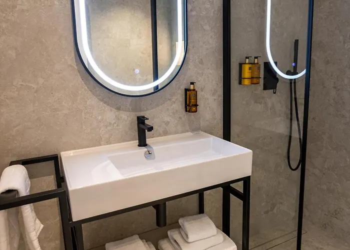 Exlusive M -baska Voda * 巴什卡沃达