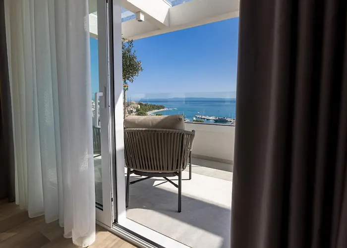 Exlusive M -baska Voda *