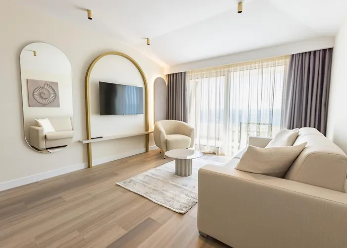 Exlusive M -baska Voda * 巴什卡沃达