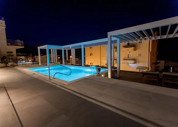 Exlusive M -baska Voda * 巴什卡沃达